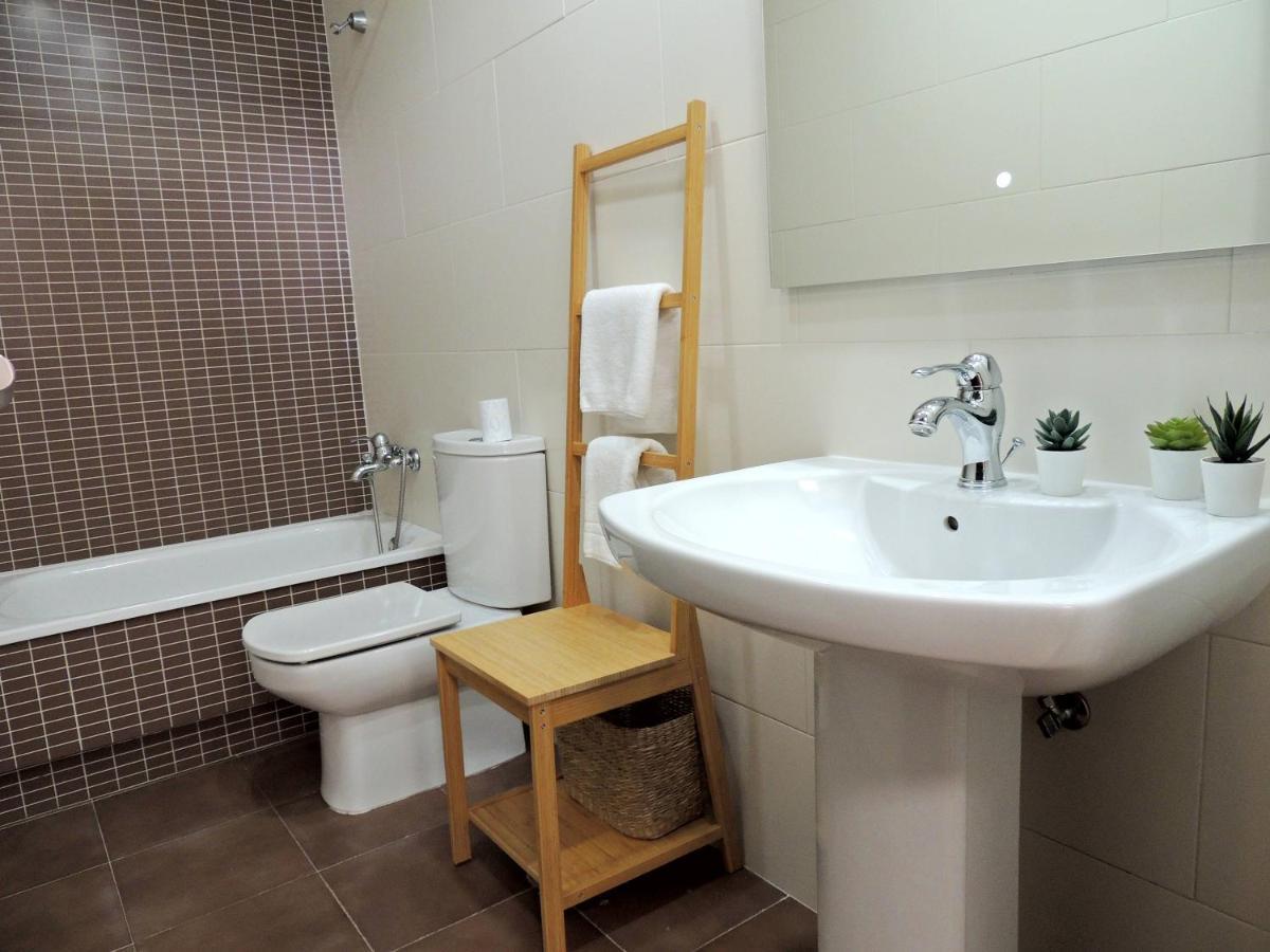 Casa Aurea-Apartamento Zona Antigua,Parking Y Wifi By Delabra Apartments Ов'єдо Екстер'єр фото